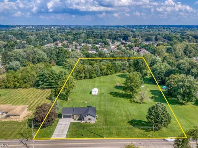 5272 California Avenue, Louisville, OH 44641 Photo 3