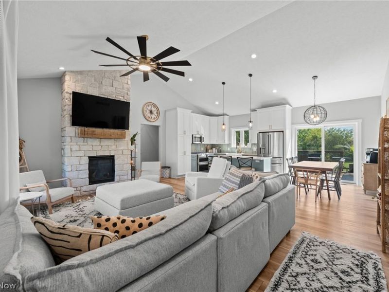 5272 California Avenue, Louisville, OH 44641 Photo 6