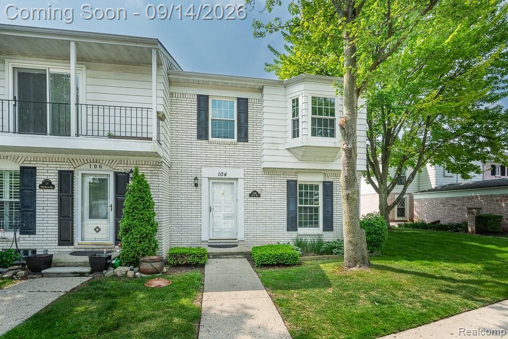 104 Manor Way, Rochester Hills, Mi 48309 Main Photo