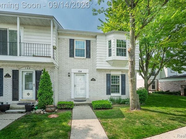 104 Manor Way, Rochester Hills, Mi 48309