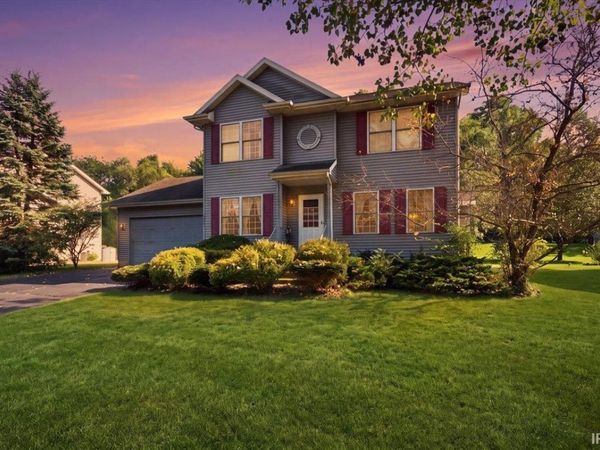 313 W Oak Hill Road, Porter, IN 46304