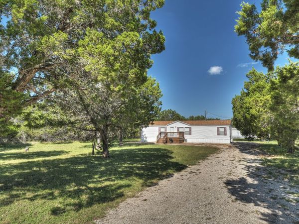 89 Jim Dalrymple dr, Leakey, TX 78873