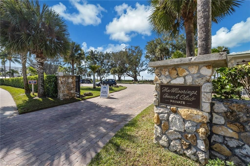 635 Wedge Dr, Naples, FL 34103 Photo