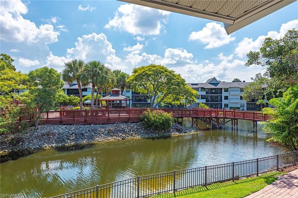600 Neapolitan Way, Unit 212, Naples, FL 34103 Photo