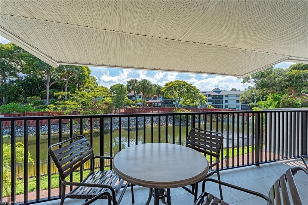 600 Neapolitan Way, Unit 212, Naples, FL 34103 Photo