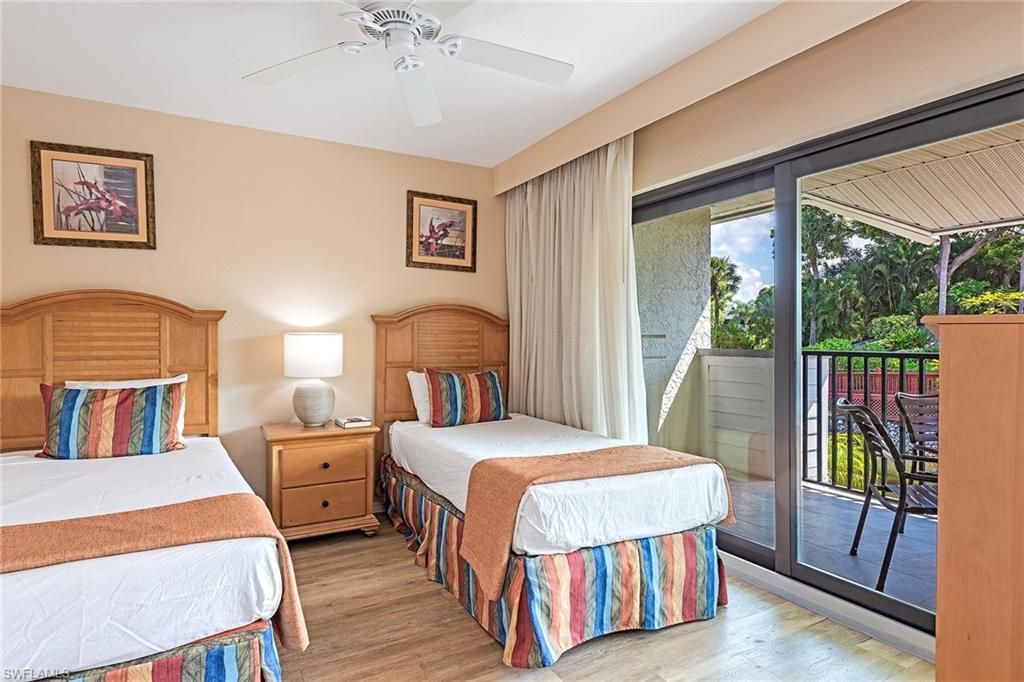 600 Neapolitan Way, Unit 212, Naples, FL 34103 Photo
