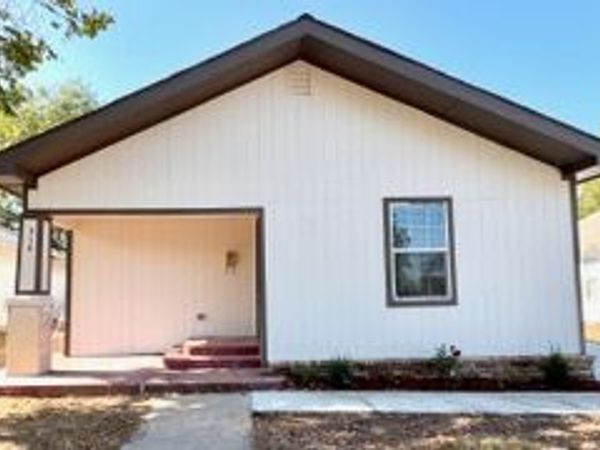516 3rd Avenue NW, Ardmore, OK 73401
