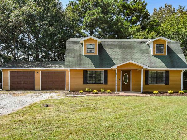 55 Lannes Dr W, Killen, AL 35645