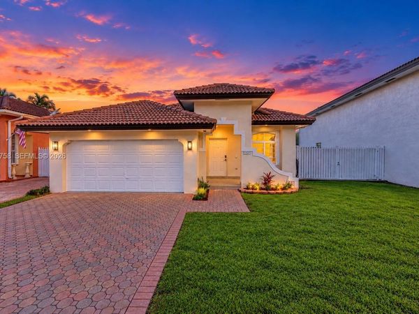 15351 SW 36th St, Miami, FL 33185