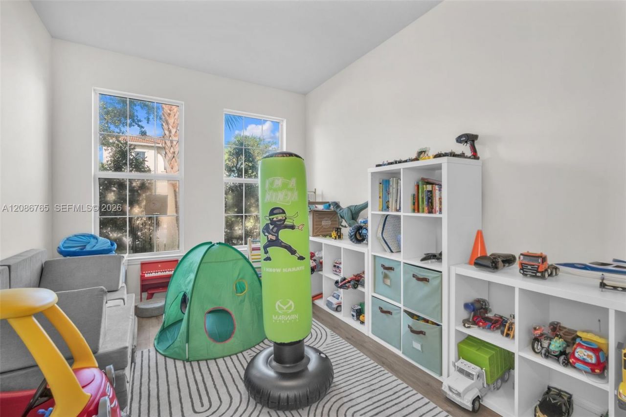1487 Pongam Ter, Hollywood, FL 33021 Photo