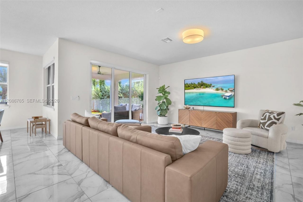 1487 Pongam Ter, Hollywood, FL 33021 Photo
