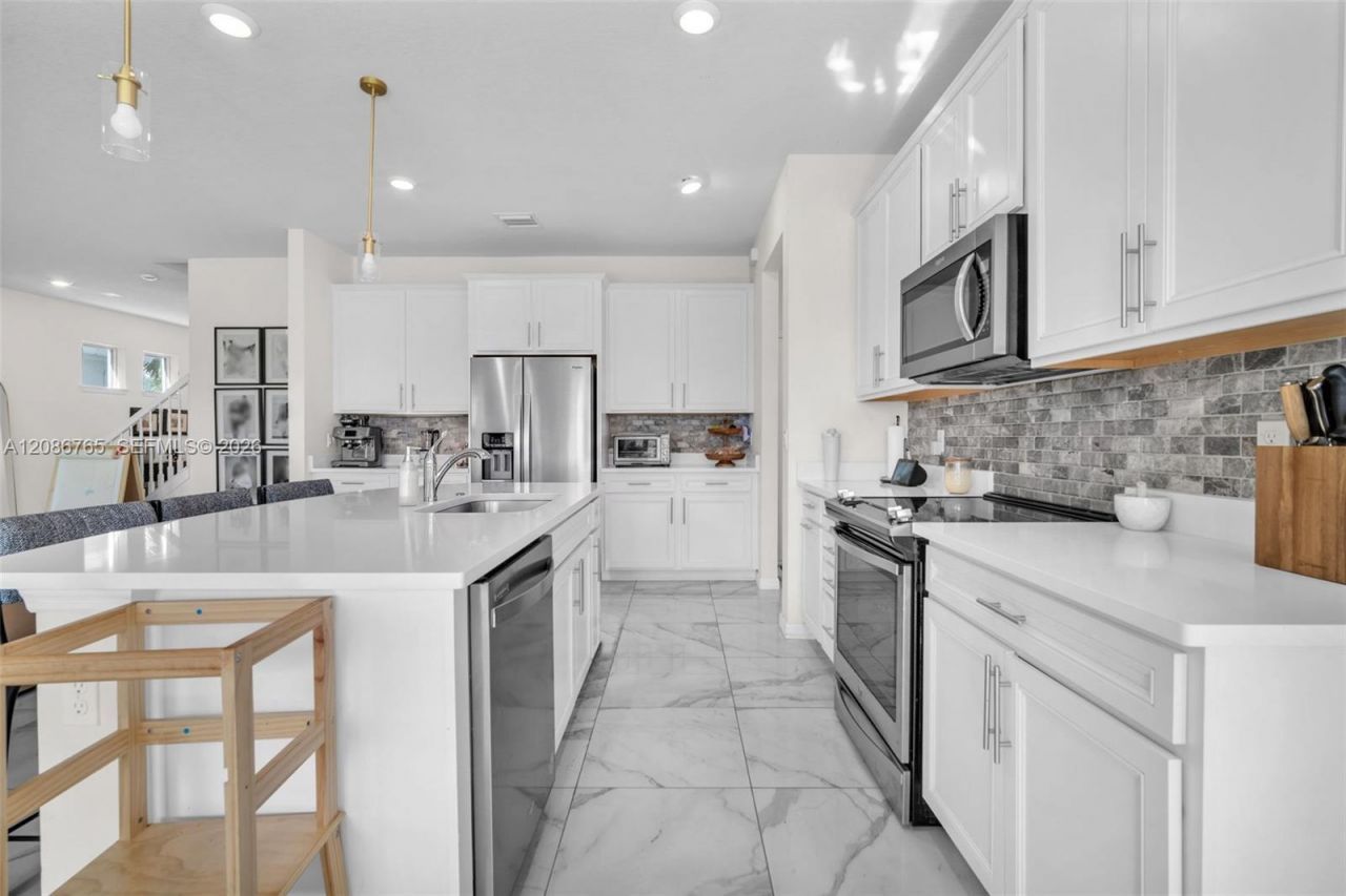 1487 Pongam Ter, Hollywood, FL 33021 Photo