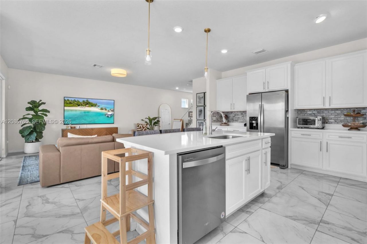1487 Pongam Ter, Hollywood, FL 33021 Photo