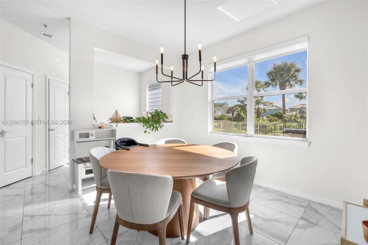 1487 Pongam Ter, Hollywood, FL 33021 Photo