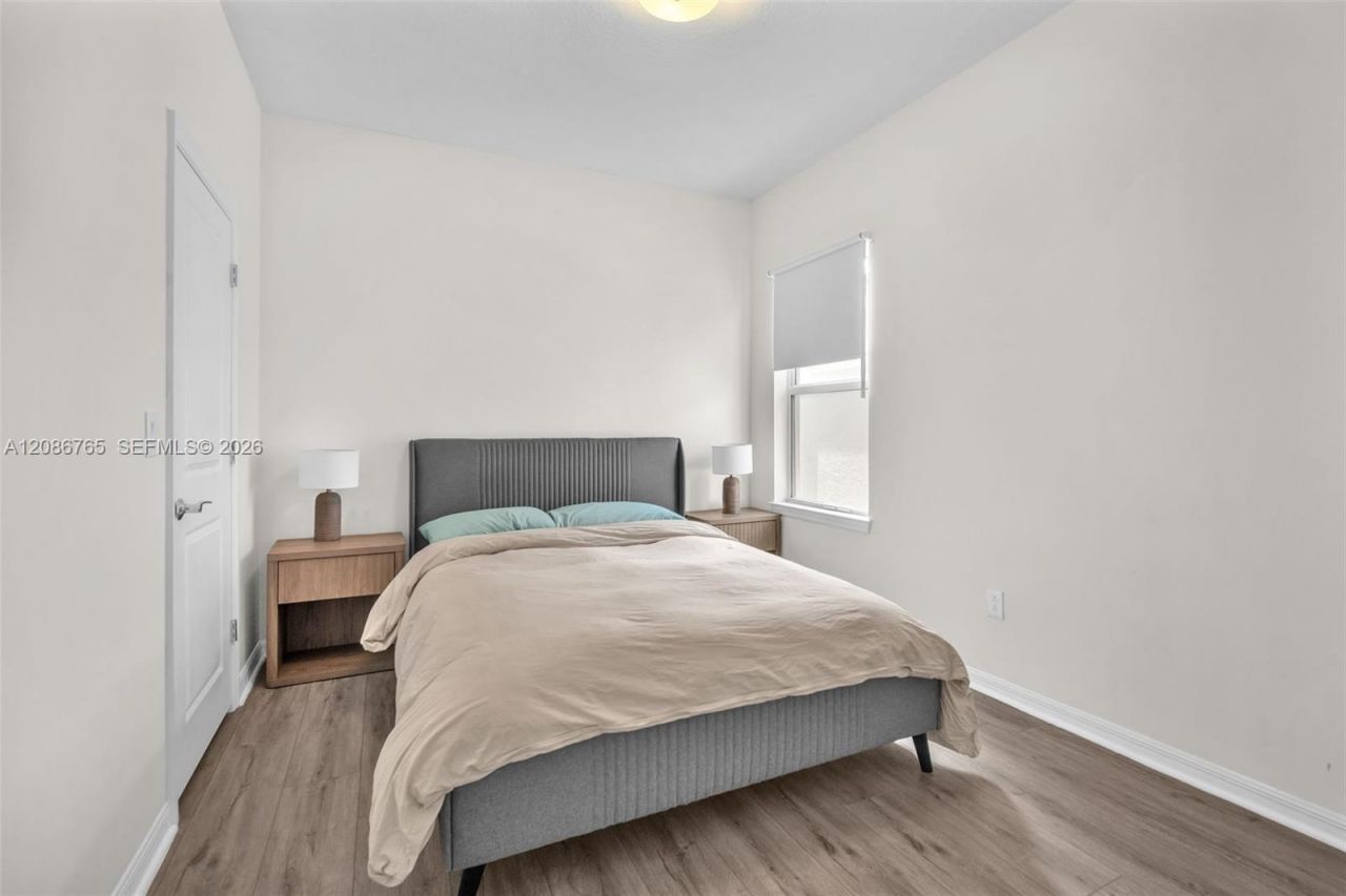 1487 Pongam Ter, Hollywood, FL 33021 Photo