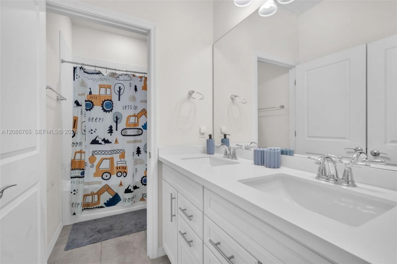 1487 Pongam Ter, Hollywood, FL 33021 Photo