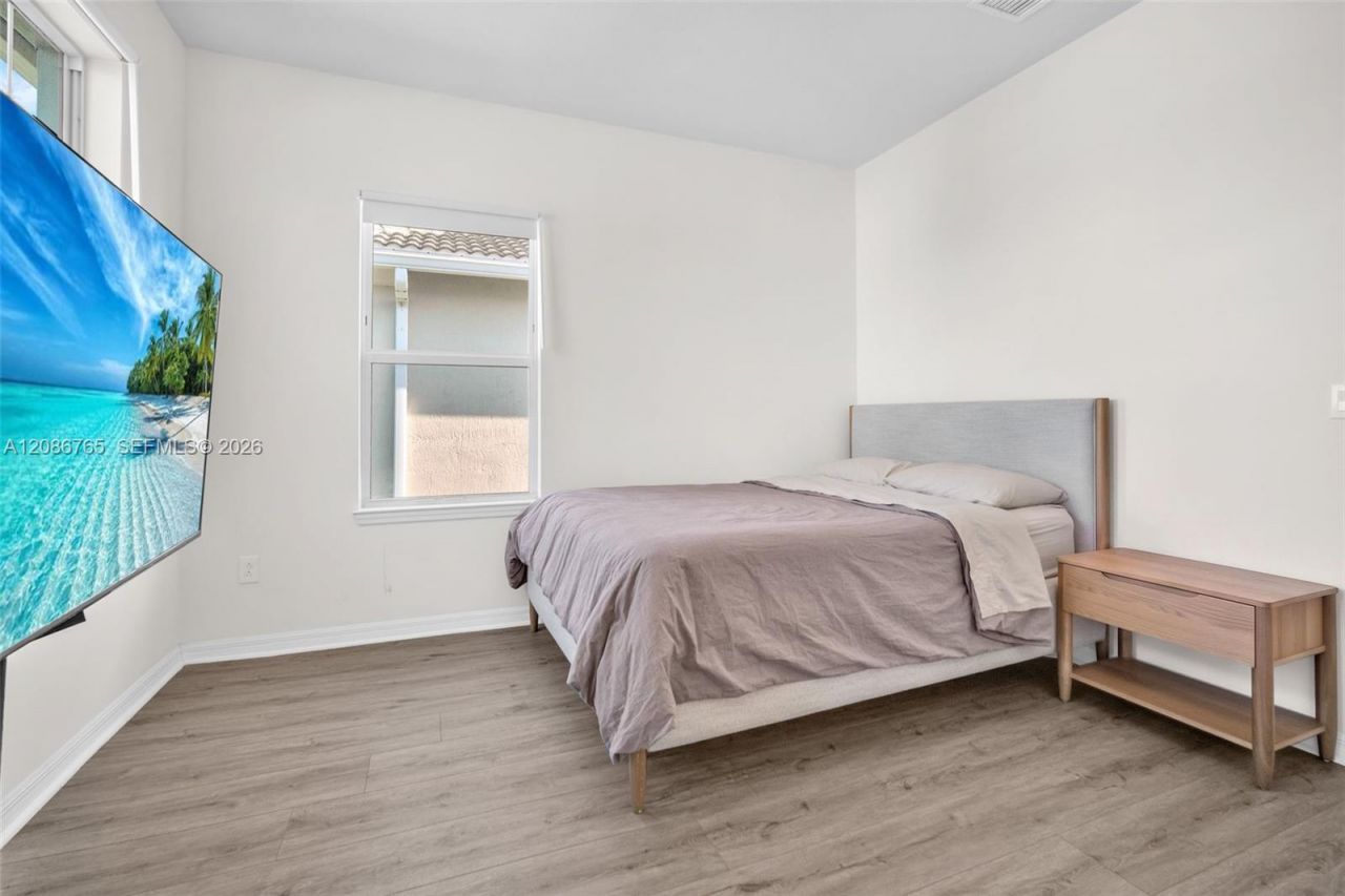 1487 Pongam Ter, Hollywood, FL 33021 Photo