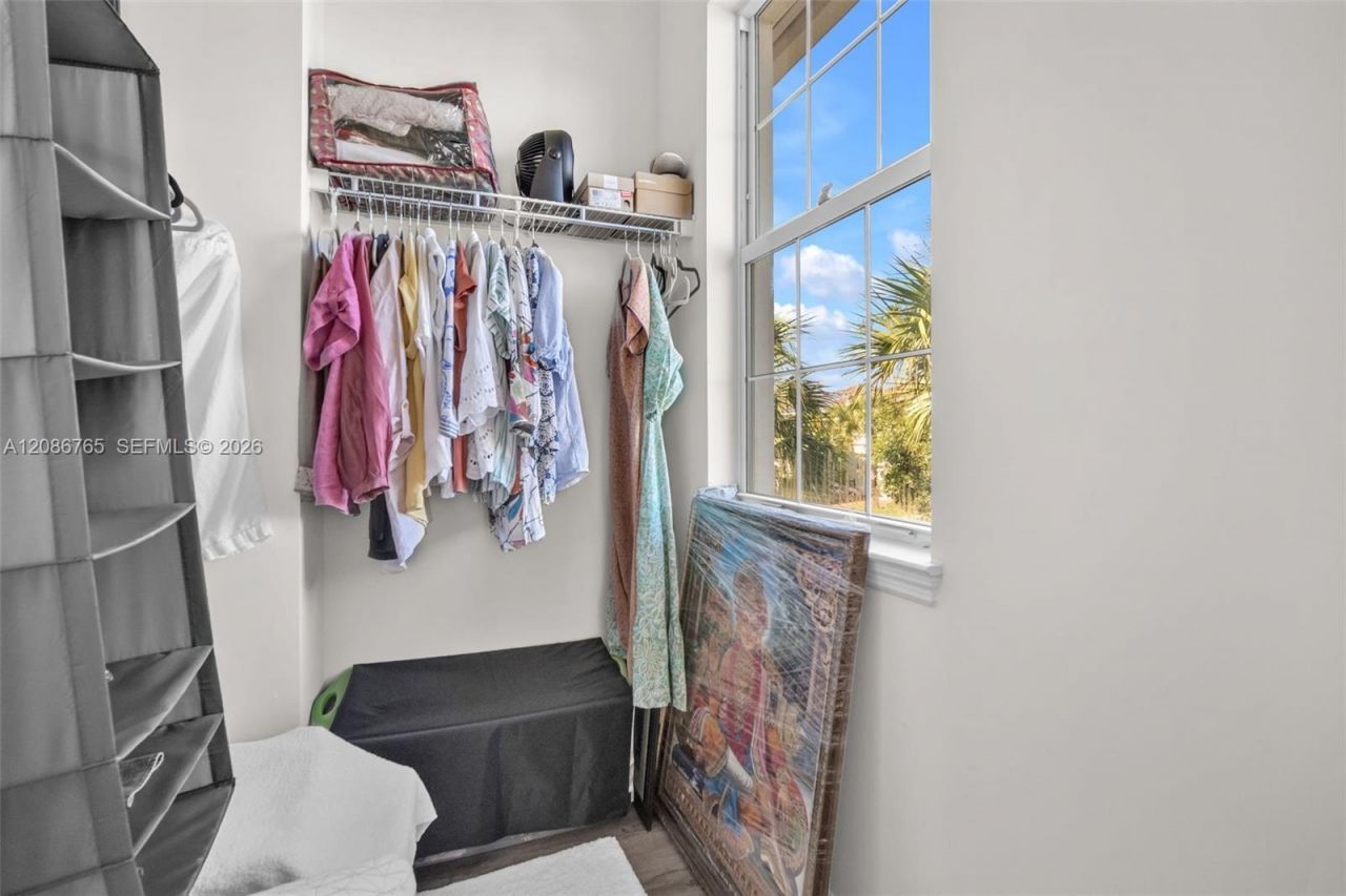 1487 Pongam Ter, Hollywood, FL 33021 Photo
