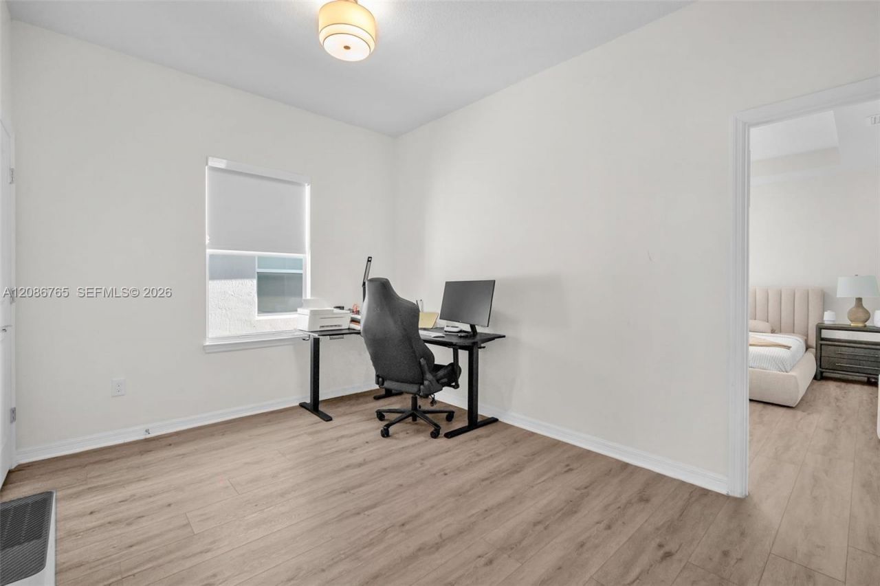 1487 Pongam Ter, Hollywood, FL 33021 Photo
