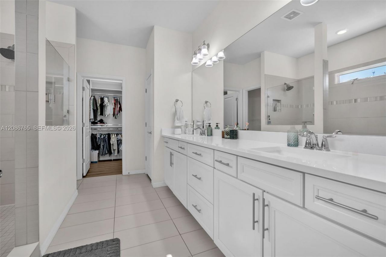 1487 Pongam Ter, Hollywood, FL 33021 Photo