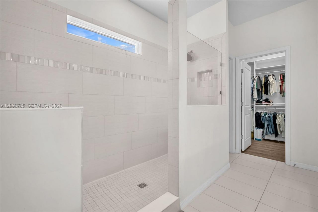 1487 Pongam Ter, Hollywood, FL 33021 Photo