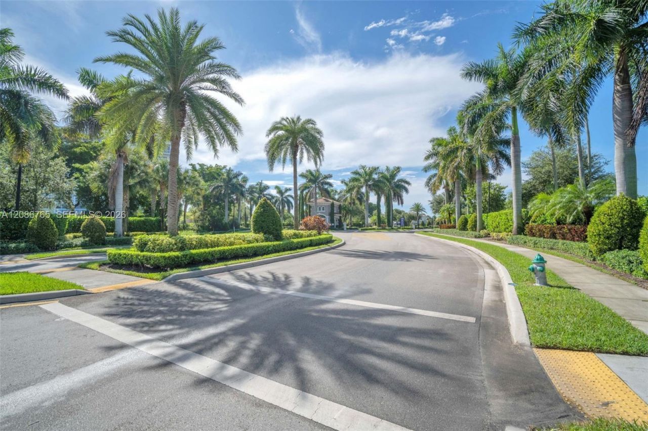 1487 Pongam Ter, Hollywood, FL 33021 Photo