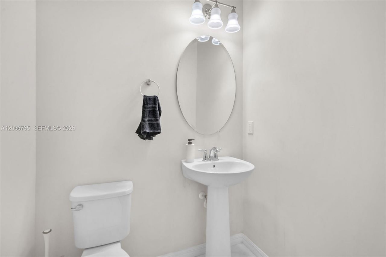 1487 Pongam Ter, Hollywood, FL 33021 Photo