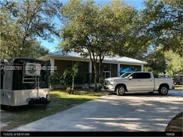 255 C Rd, La Belle, FL 33935