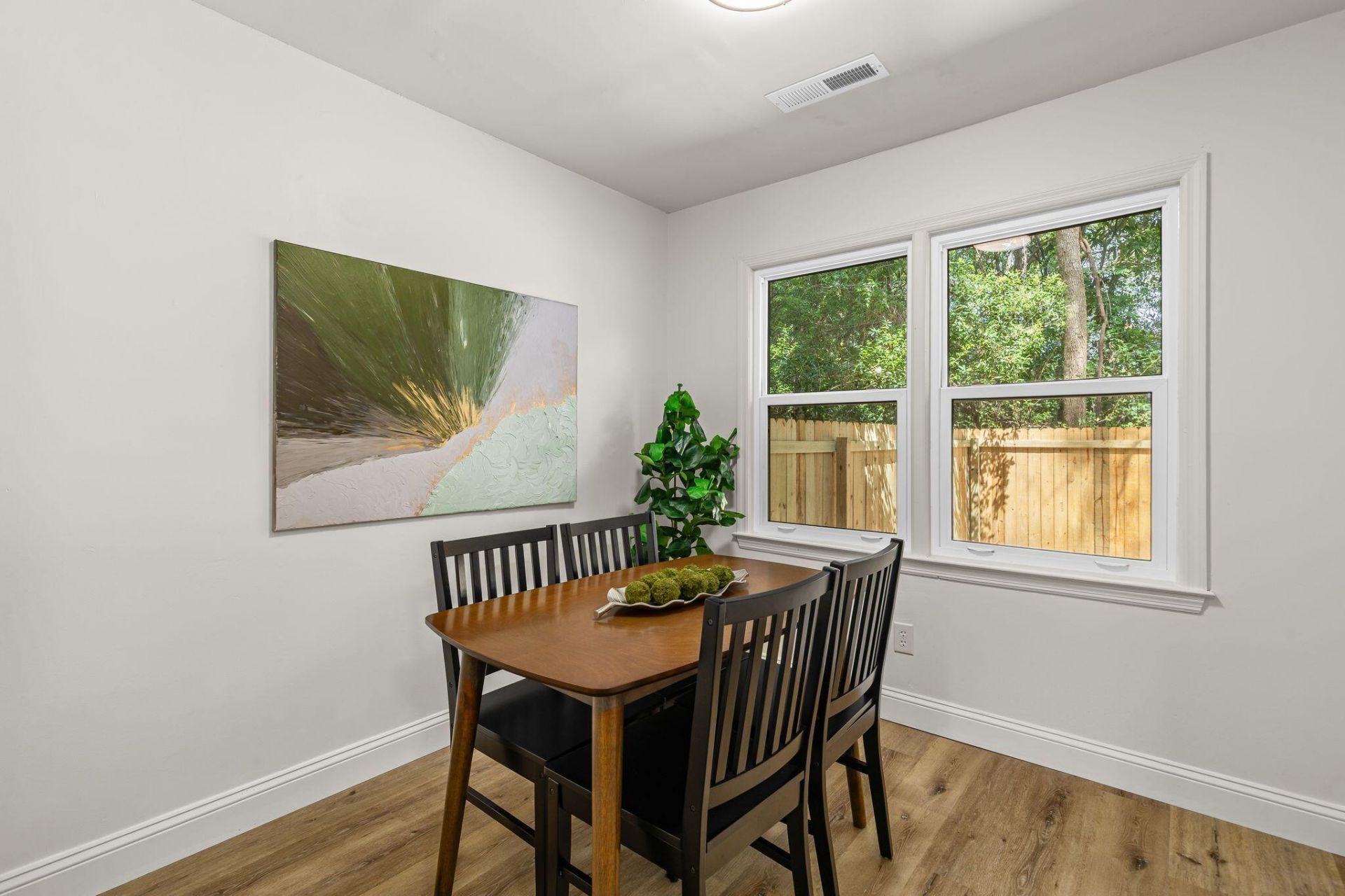 2402 Quail Hollow Court Photo 11
