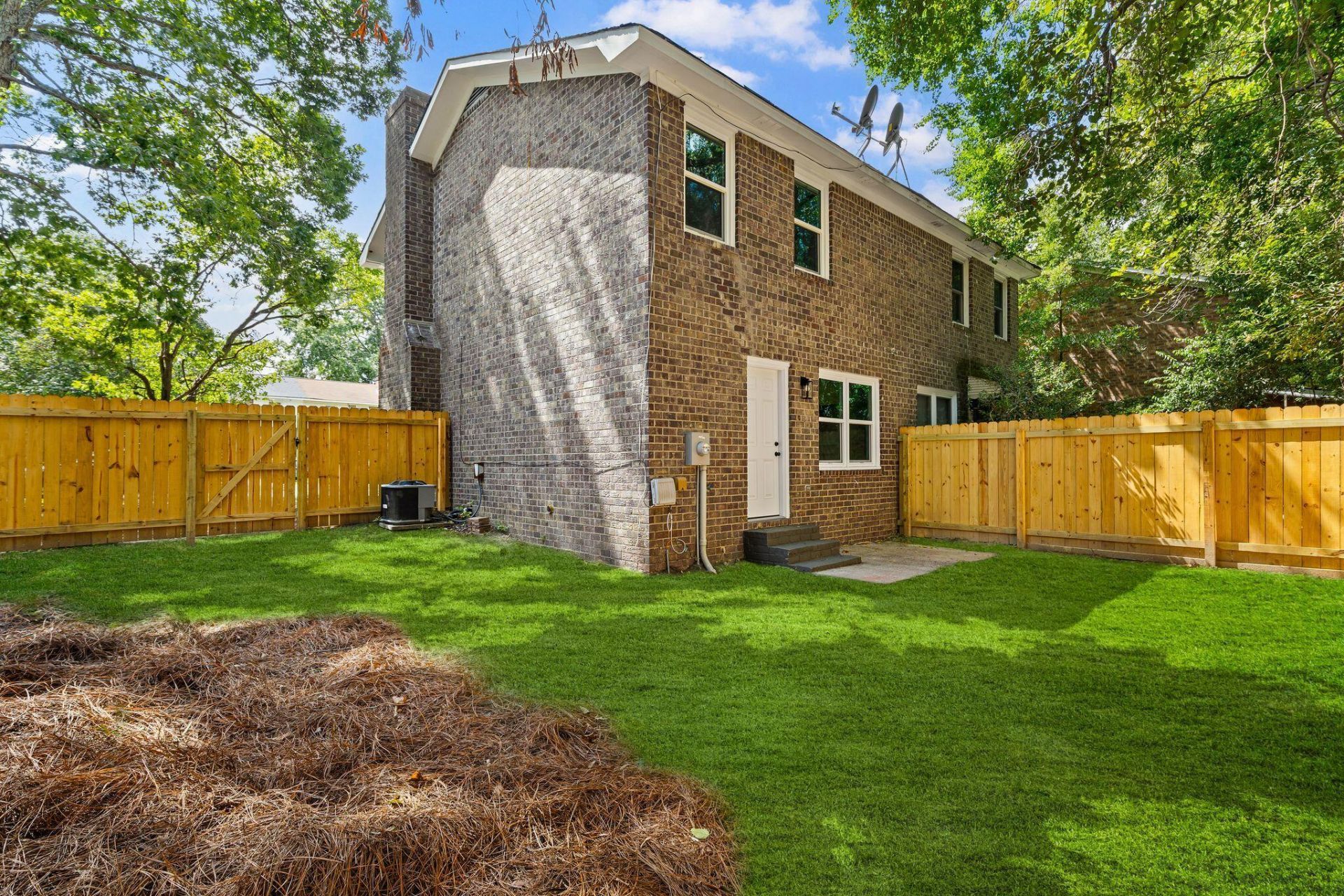 2402 Quail Hollow Court Photo 25