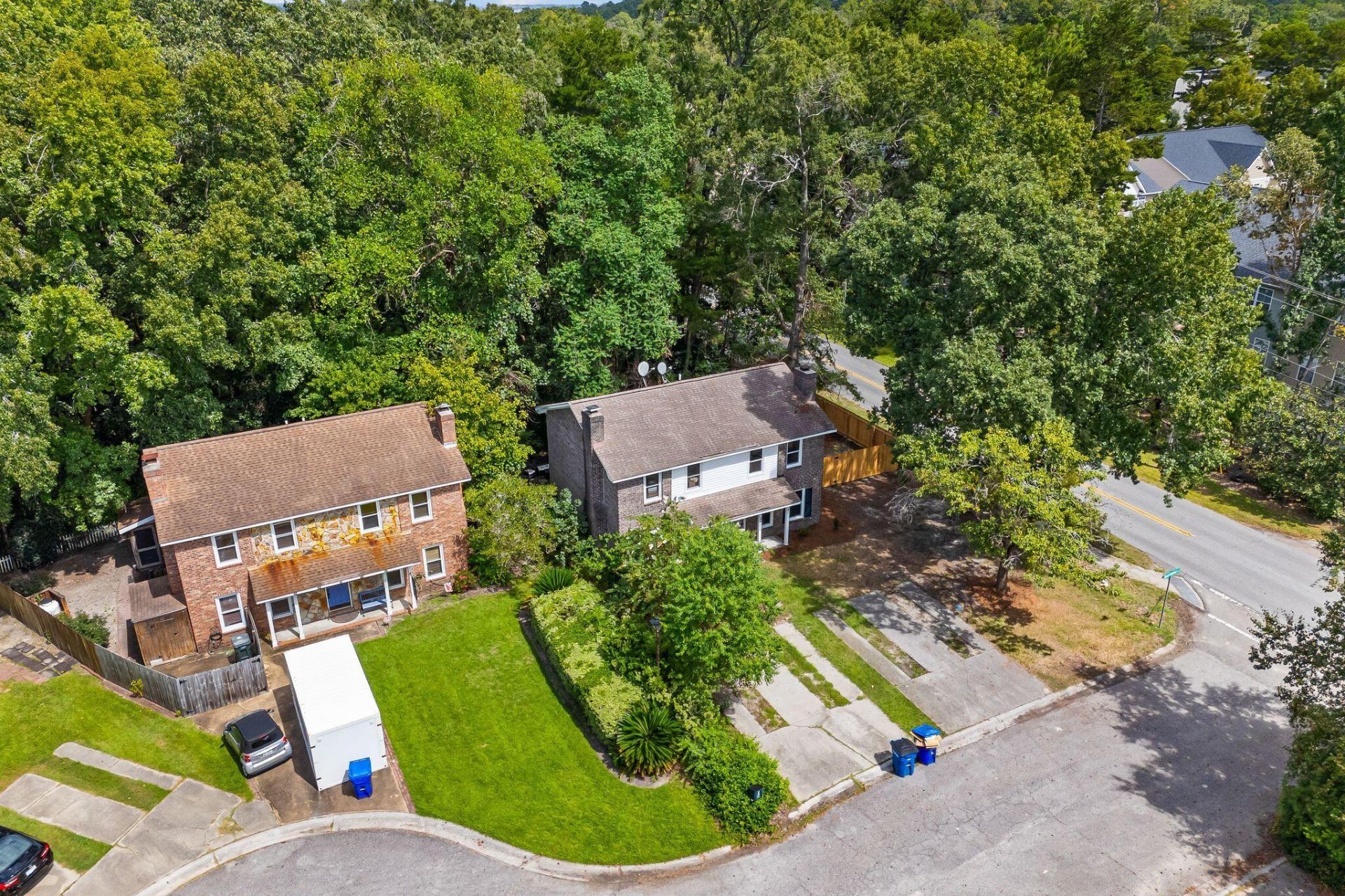 2402 Quail Hollow Court Photo 4