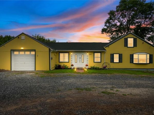 3797 Seneca Turnpike , Canastota, NY 13032