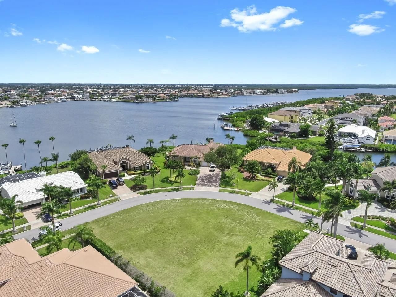 6424 Rubia Circle, Apollo Beach, FL 33572 Photo