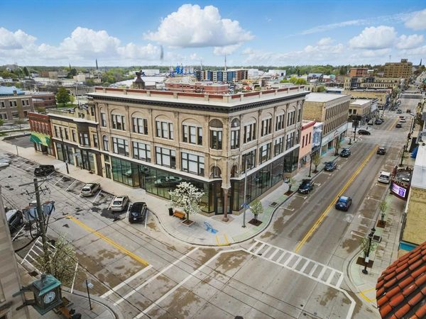 914 S 8th STREET #Suite 5, Manitowoc, WI 54220