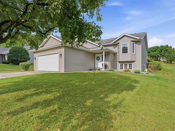 221 La Mans Lane, Eau Claire, WI 54703