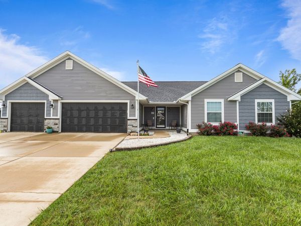 307 Horseshoe Drive , Philo, IL 61864