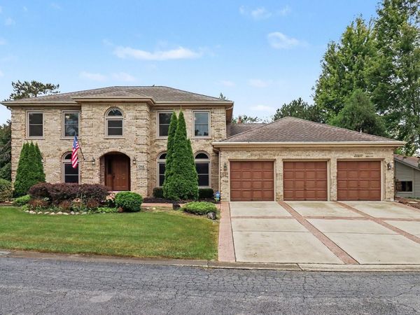 1 Golf View Lane , Frankfort, IL 60423