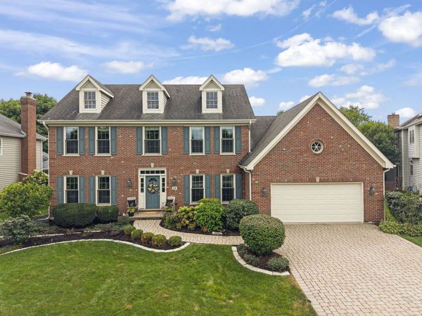 14 Marywood Trail , Wheaton, IL 60189