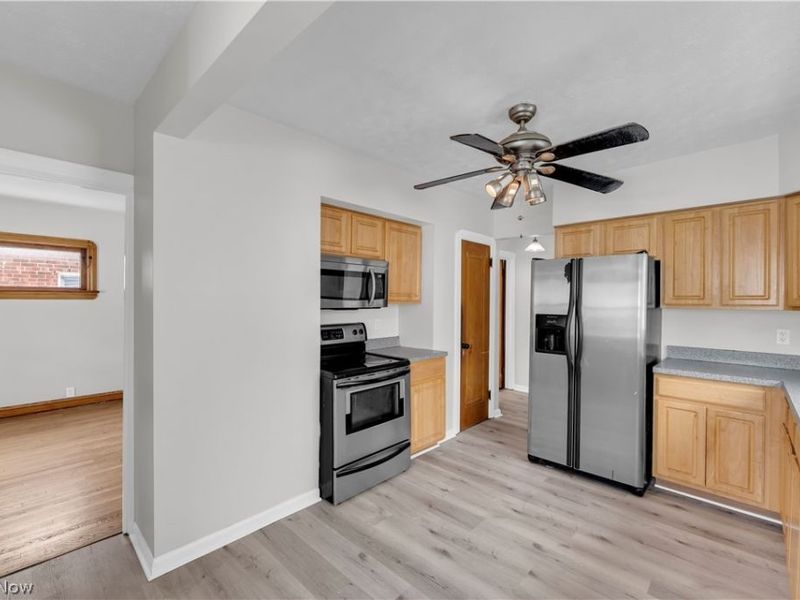 10813 Vernon Avenue, Garfield Heights, OH 44125 Photo 11
