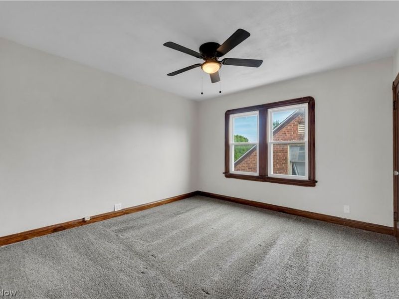 10813 Vernon Avenue, Garfield Heights, OH 44125 Photo 19