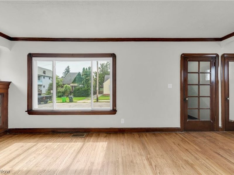 10813 Vernon Avenue, Garfield Heights, OH 44125 Photo 3