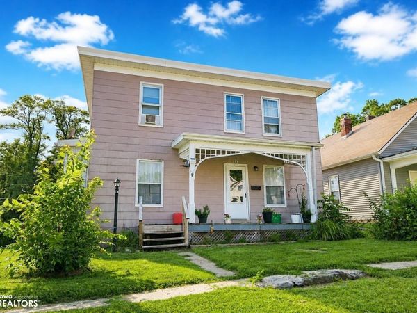915 N 9Th Street, Burlington, IA 52601