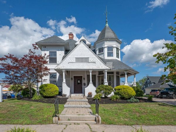 121 Bay Street, Manchester, NH 03101