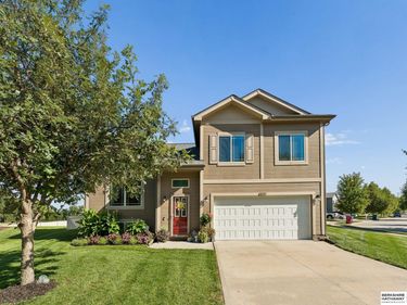 8051 N 144th Avenue Circle, Bennington, NE 68007