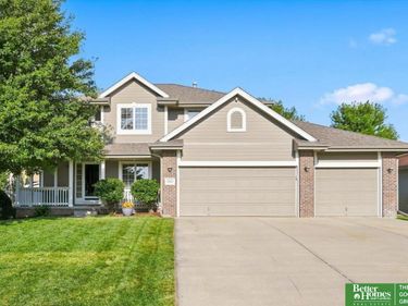 10611 S 211th Street, Gretna, NE 68028