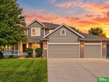10611 S 211th Street, Gretna, NE 68028