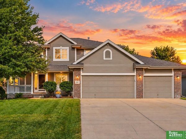10611 S 211th Street, Gretna, NE 68028
