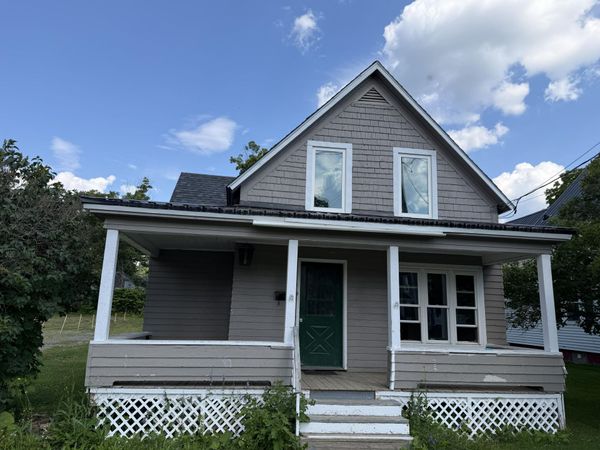 56 High Street , Houlton, ME 04730