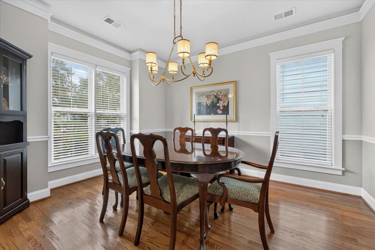 208 White Gables Drive Photo 12