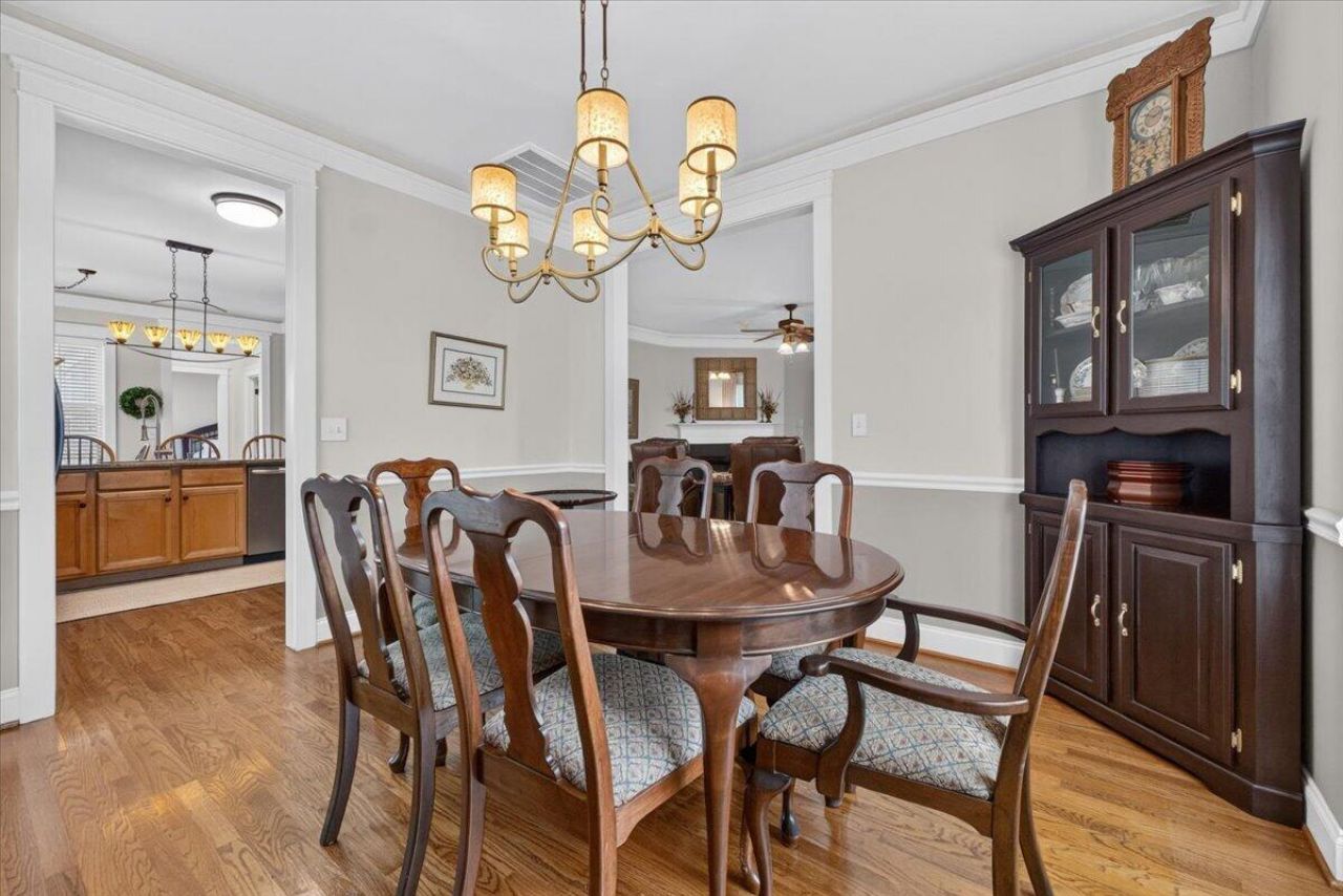 208 White Gables Drive Photo 13